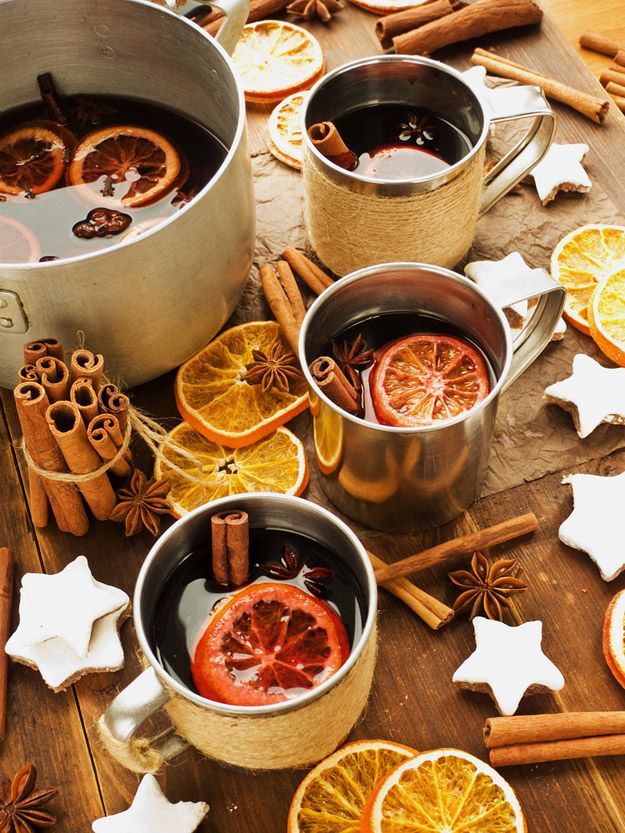 glögg // warm spiced mulled wine glögg // warm spiced mulled wine