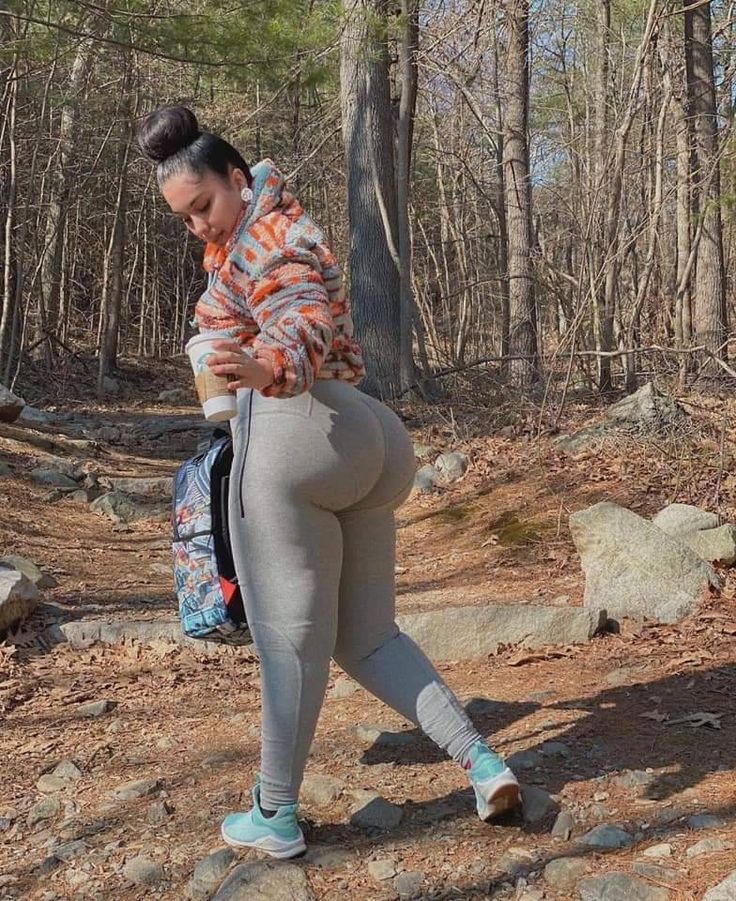 thick big titty white girl