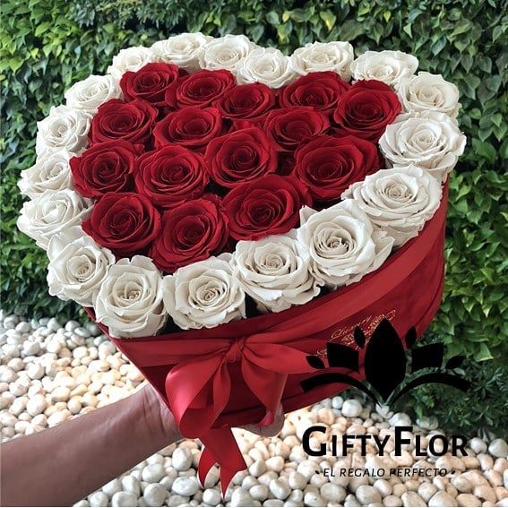 En El Mes Del Amor Regala Un Sentimiento Www Giftyflor Com