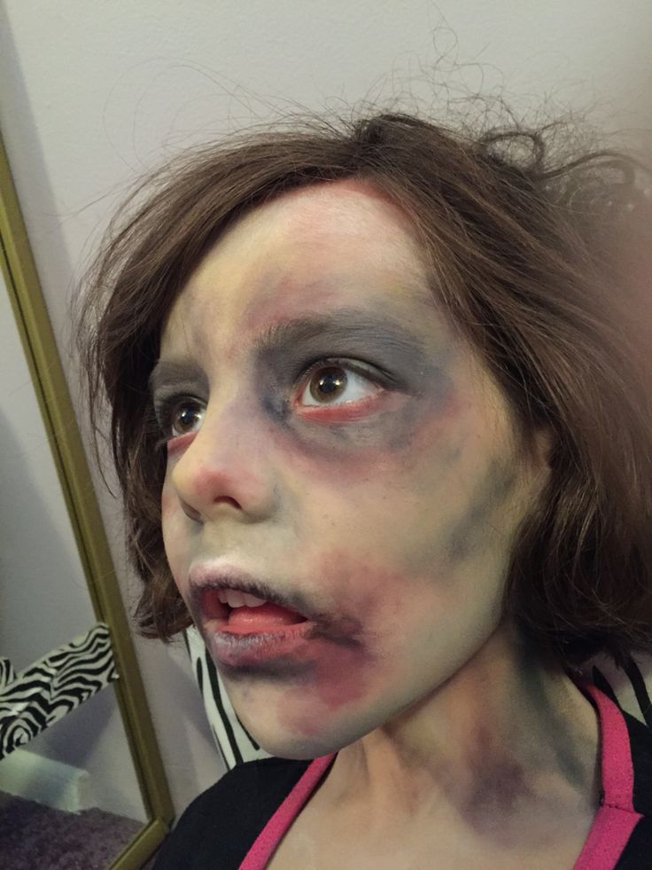 Easy Zombie Makeup With Face Paint Easy Zombie Makeup With Face Paint