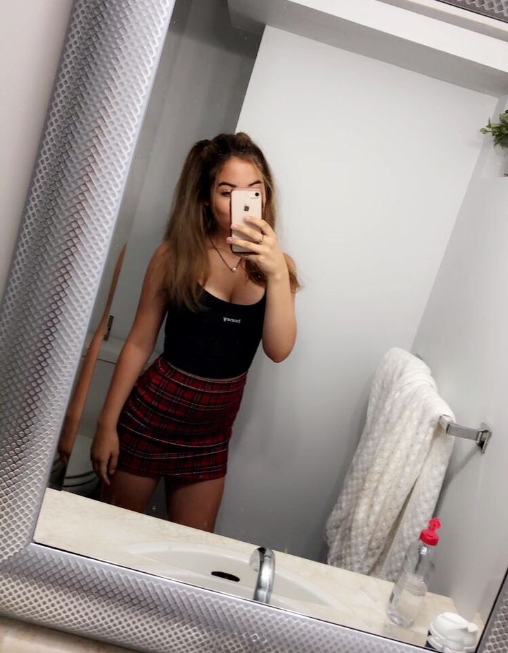 Teen Mirror Selfie Teen Mirror Selfie