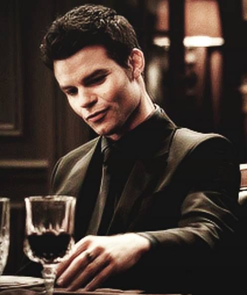 Vampire Diaries: The End Of An Era ~ OOC 9cf65302694b543088fd4c08709bc2ae--daniel-gillies-vampire-diares