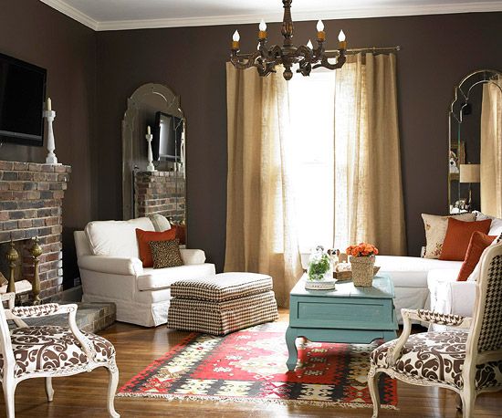 A Comfy Cottage Makeover With Vintage Style We Rove These A Comfy Cottage Makeover With Vintage Style We Rove These Trends Pinterest Living Room Home And