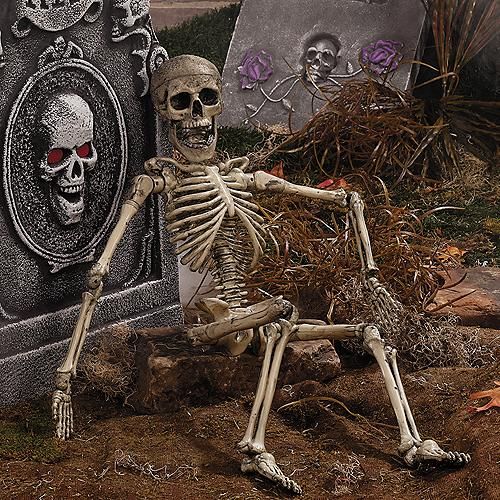 scary halloween decorations