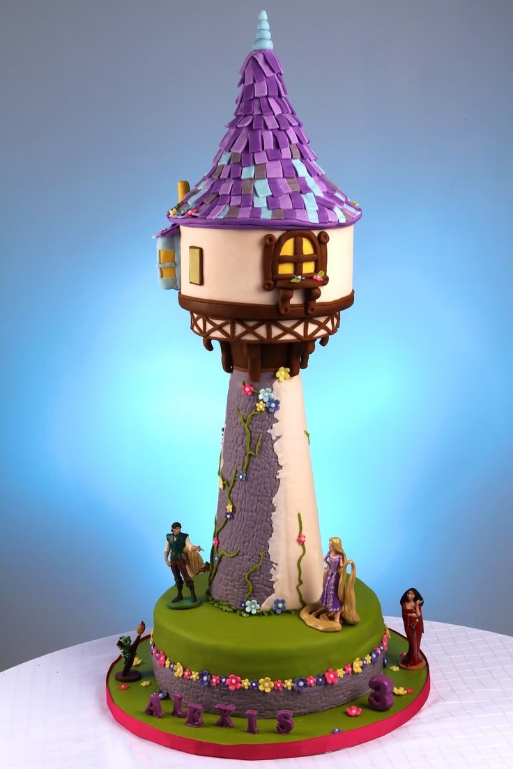 Making A Rapunzel Tower Cake Making A Rapunzel Tower Cake