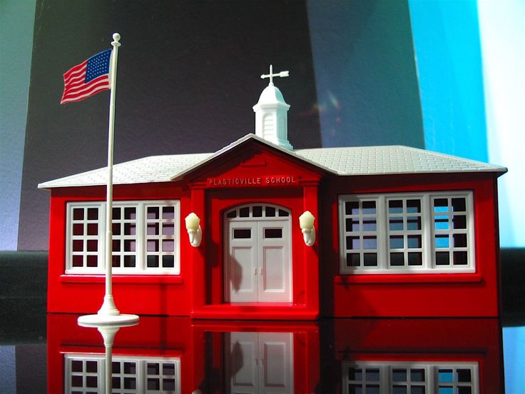 Vintage Plasticville O Scale School Back Vintage Plasticville O Scale School Back