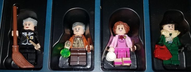 Gaming Pinwire Lego Harry Potter Bricktober Minifigures 4 Pack 5005254 Barnes 31 Mins Ago Red D Lego Harry Potter Harry Potter Miniatures Mini Figures