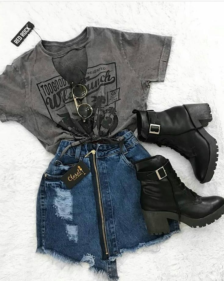 Amazing Graphic T-shirt with a cropped zip-up denim skirt with black boot … Amazing Graphic T-shirt with a cropped zip-up denim skirt with black boot …