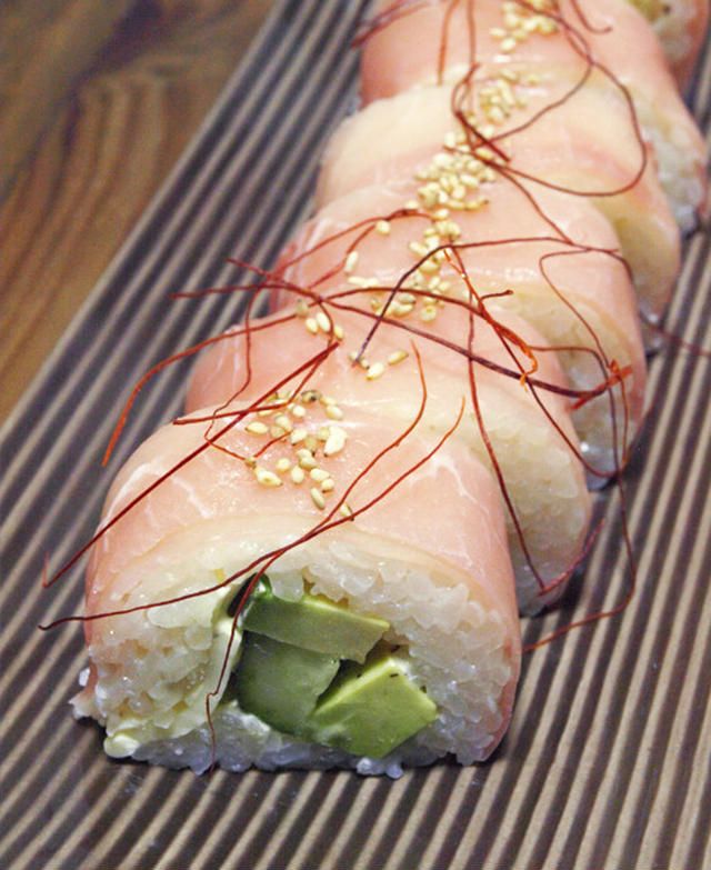 生ハムとアボカドのレシピ15選!巻いて混ぜてのせて絶品