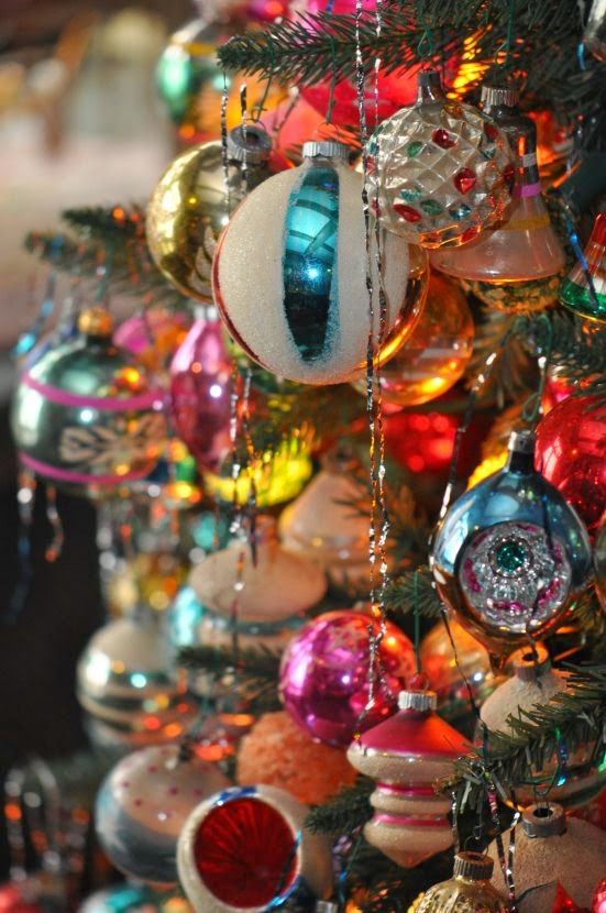 188 Best Vintage Images On Pinterest Christmas Merry Vintage Shiny Bright Ornaments Memories Of Christmas Past Brite