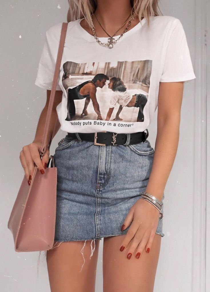 how to style a denim skirt : printed tee + blush bag