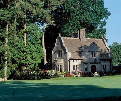 English Stone Cottage this is such a wonderful traditional stone cottage in england.the English Stone Cottage this is such a wonderful traditional stone cottage in england.the