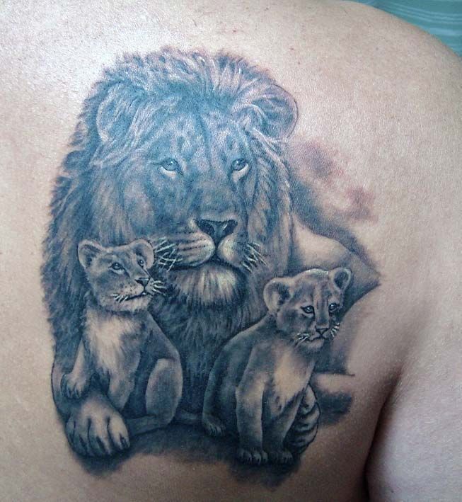 Nice Meaningful Tattoos Lion And Cubs Tattoo Nice Tattoo For A Mother To Represent Her And He Tatouages De Leo Lion Modeles Tatouage De Lion Famille Lion Nice Meaningful Tattoos Lion And Cubs Tattoo Nice Tattoo For A Mother To Represent Her And He Tatouages De Leo Lion Modeles Tatouage De Lion Famille Lion