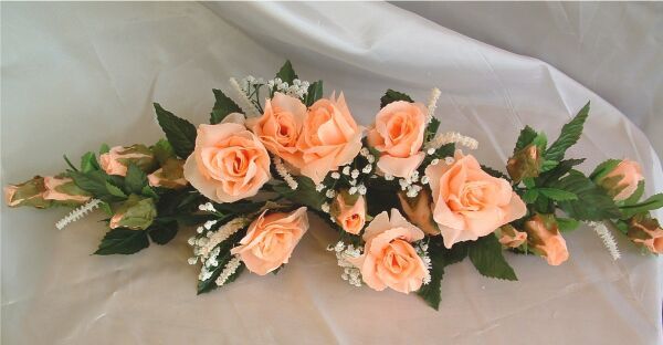 a0f4d9099c8df65bfe3716986b0ccdd5--wedding-table-centerpieces-wedding-tables Silk Wedding Flowers