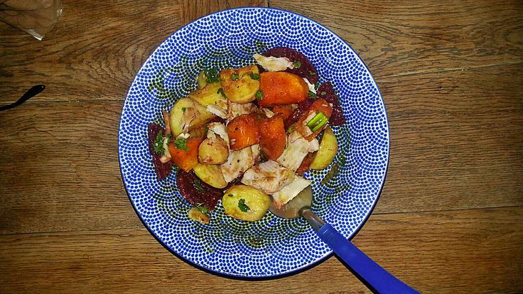 Lauwarmer Gemüsesalat mit Forellenfilet von monikakao| Chefkoch ...