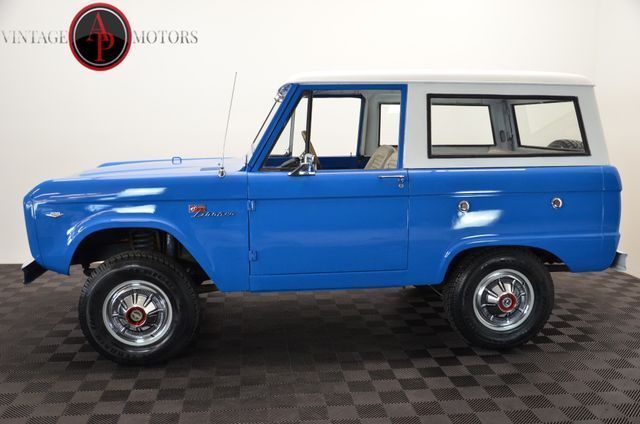 Classicbroncos Com Photo Gallery Hard Top Hoist Early Bronco