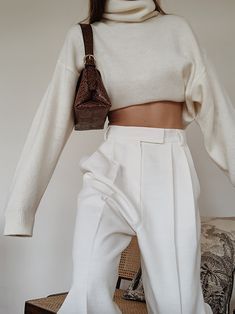 All White — MODEDAMOUR Street style, street fashion, best street style, OOTD,…