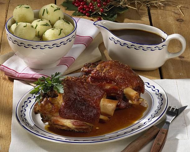 Oktoberfest: Schweinshaxe mit Knödeln img