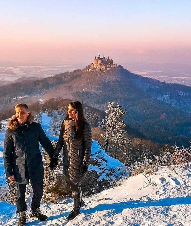 Der Blick Auf Die Burg Hohenzollern War Wirklich Traumhaft Auf Auf Instagram Verraten Wir Dir Wie Du Am Besten Dort Hinkom Natural Landmarks Landmarks Travel