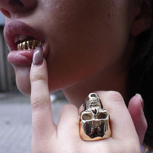The fashion vampires with gold teeth 56 The fashion vampires with gold teeth 50