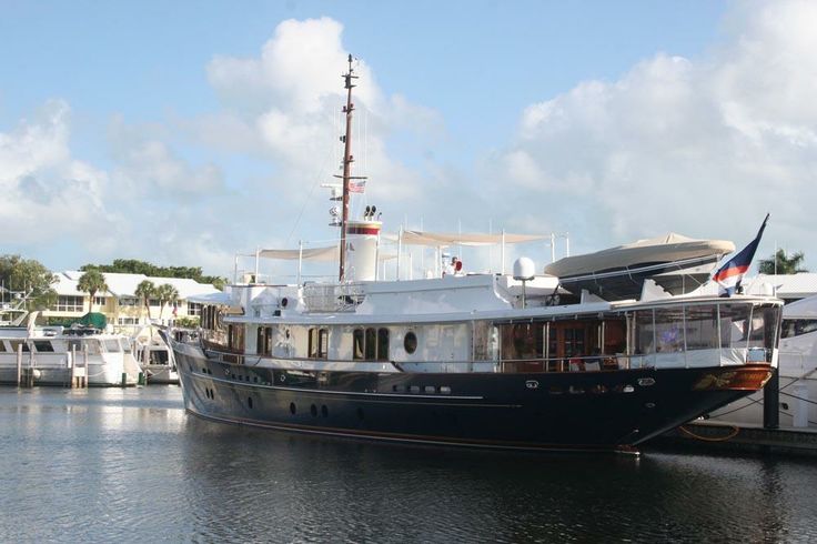 Vintage Weekend at Ocean Reef Club in Key Largo this December was a celebration of classic yachts, cars and aircraft.