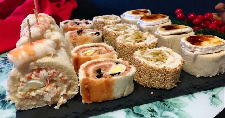 Canapés fáciles variados con pan de molde Recetas de comida