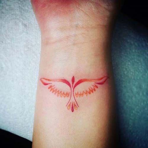 minimaler handgelenkroter phonixtattoo kucuk anka kusu dovmesi bilek anka bilek dovmesi small phoenix tattoos small tattoos phoenix tattoo