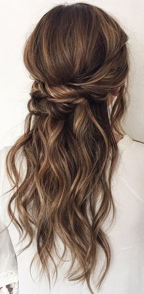 Classic easy half up half down braided wedding ceremony hair, fall wedding ceremony concepts Classic easy half up half down braided wedding ceremony hair, fall wedding ceremony concepts