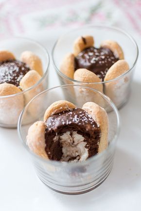 Verrines chocolat, cœur coco et biscuits cuillère