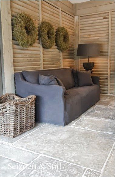 I LOVE everything about this room!!! SS hoffz en Castle stones #CeramicFloorDesi...