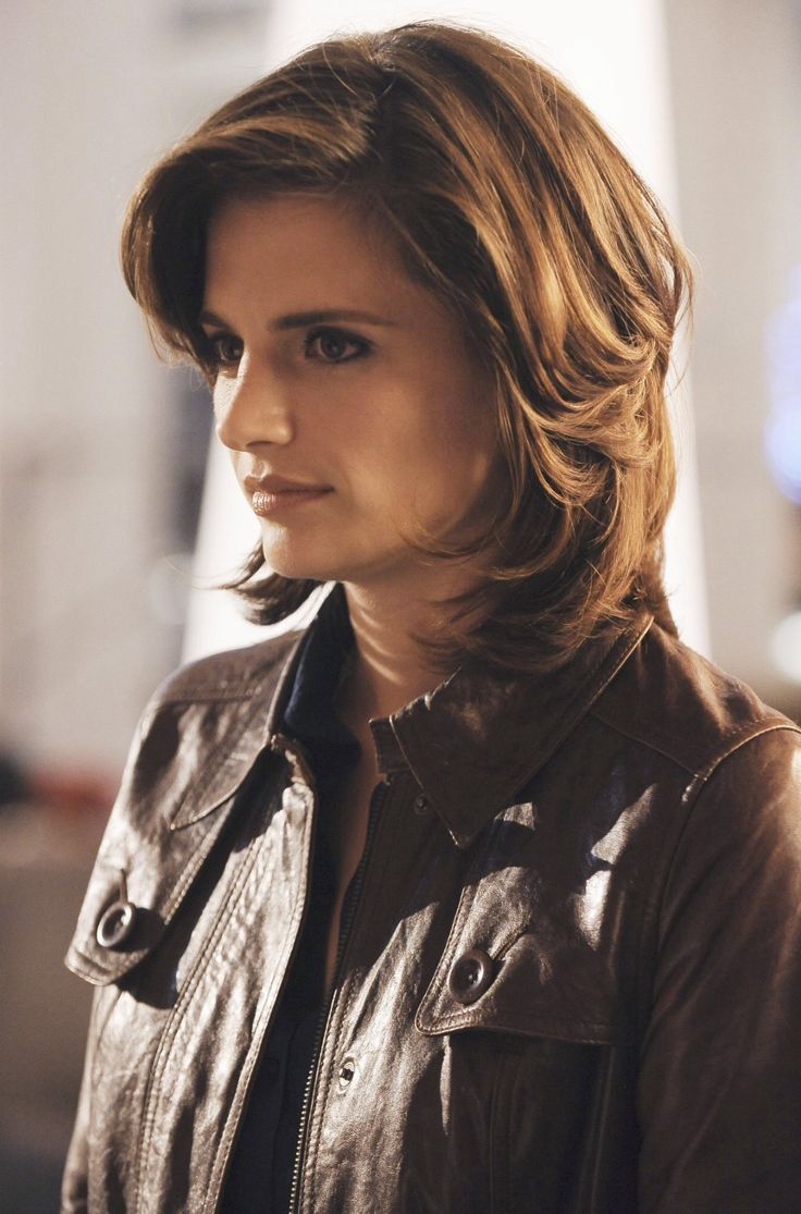 Stana Katic As Detective Beckett On Castle From 2x03 Called Inventing The Girl Stanakatic Caskett Skpastlooks Stana Katic Galerias De Fotos Kate Beckett