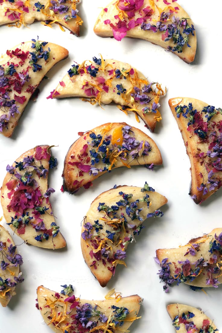 The perfect treat to share for the coming Flower Moon, Litha or Midsummer celebr… The perfect treat to share for the coming Flower Moon, Litha or Midsummer celebr…