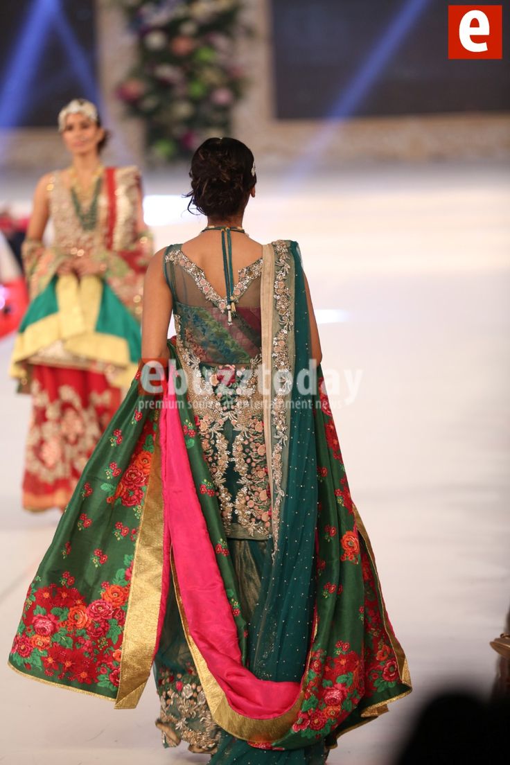 Mehndi lehenga designs best sale 2015