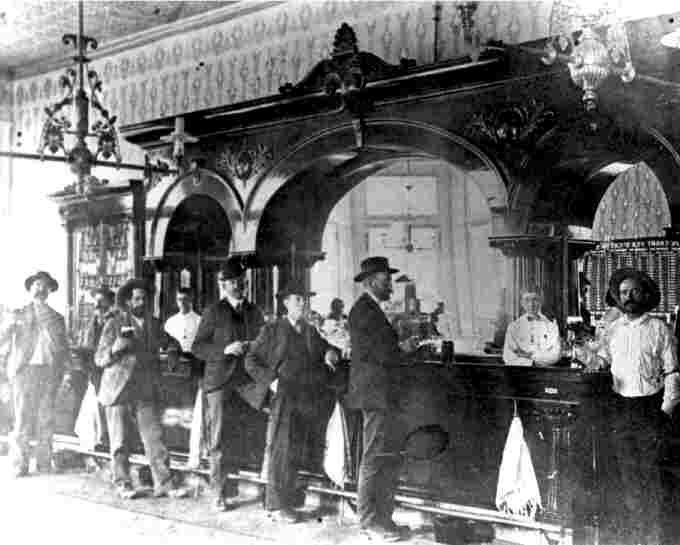 the history of the wild west 2018-7-13 the west during this time is often perceived as a place of great chaos, with little respect for property or life our research indicates that this was not the case property rights were protected, and civil order prevailed. the history of the wild west 2018-7-13 the west during this time is often perceived as a place of great chaos, with little respect for property or life our research indicates that this was not the case property rights were protected, and civil order prevailed.