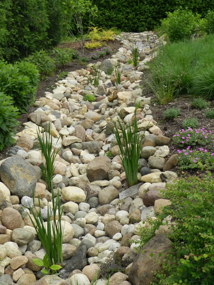 Garden Design Dry River Bed best 20+ river rock landscaping ideas on pinterest | river rock Garden Design Dry River Bed best 20+ river rock landscaping ideas on pinterest | river rock