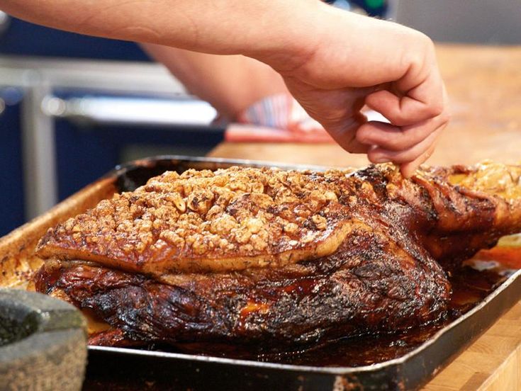Knuspriger Schweinebraten Knuspriger Schweinebraten