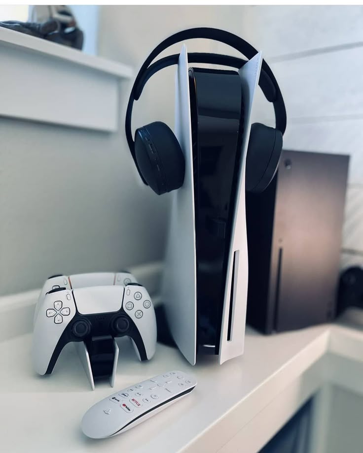 List Of White Vs Black Gaming Setup With Best Lighting Ideas