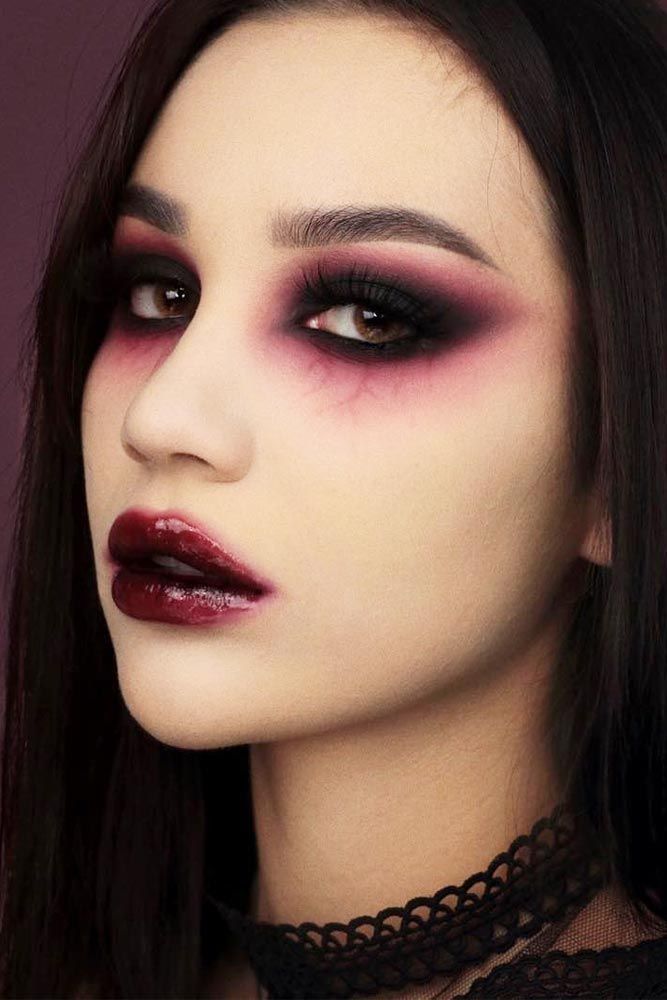 Dark and powerful make up! I love Halloween