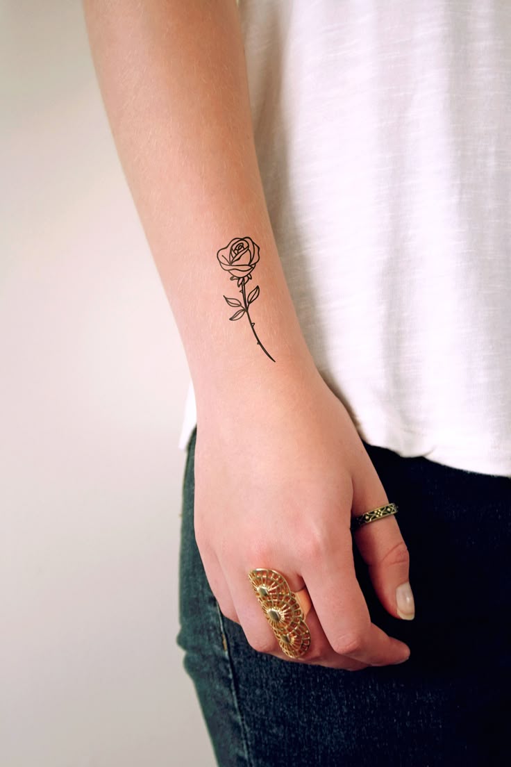 best 25 small rose tattoos ideas on pinterest small best 25 small rose tattoos ideas on pinterest small