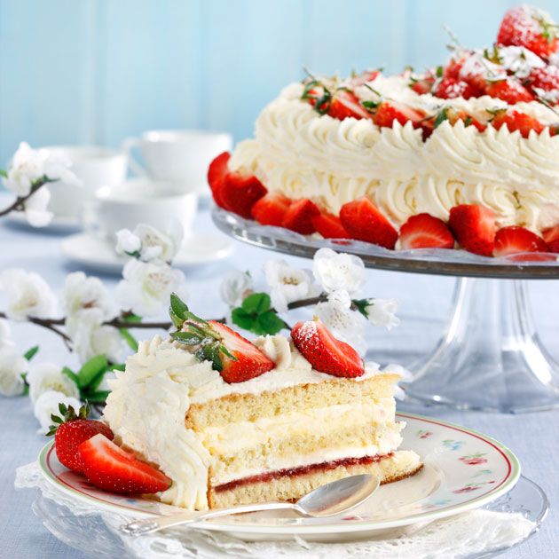 Swedish Summer Strawberry Cake Swedish Summer Strawberry Cake