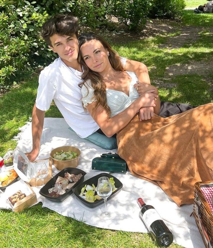 In Paris the City Of Love Pierson Alexa Katie Net Worth in-paris-the-city-of-love-pierson-alexa-katie-net-worth