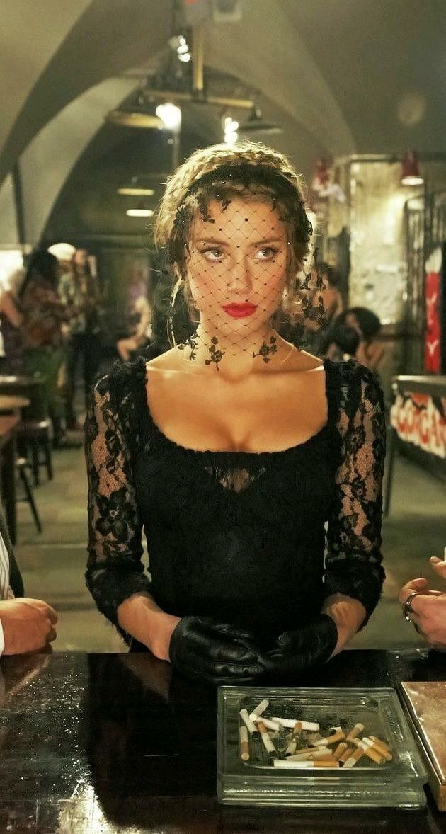 Amber Heard As Nicola Six In London Fields 2018 Age Of Heroes Amber Heard Gif Amber Heard London Fields