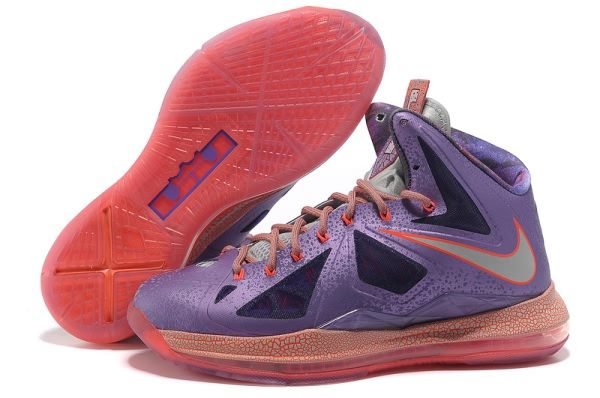 Nouveau Laser Pourpre Strata Gris - Total Crimson All Star Nike Lebron 10. Find this Pin and more on Nike Lebron James Shoes ...