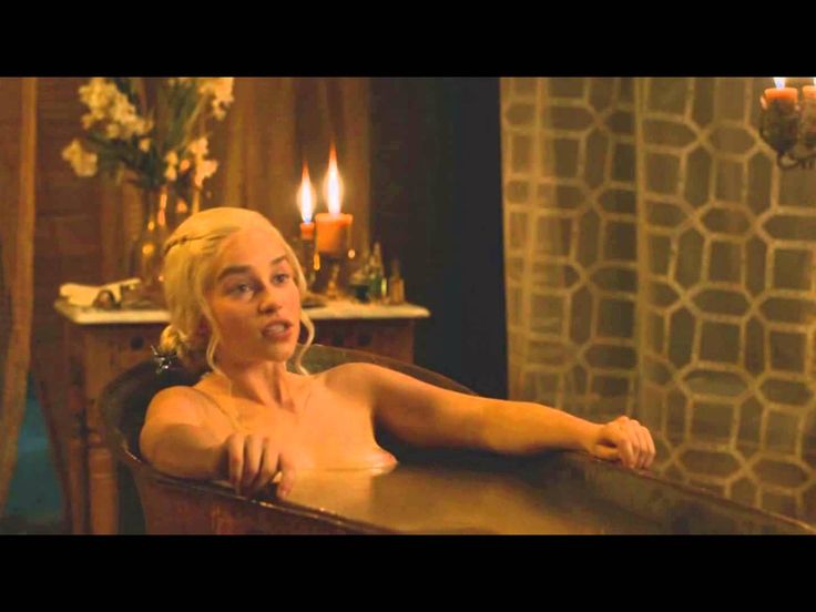Daenerys targaryen naked