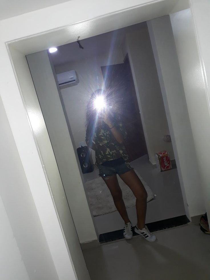 Pin by irma panta on Fondos de pantalla emo | Mirror selfie, Selfie, Mirror