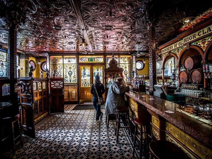 The Crown Liquor Saloon In Belfast Welcome To A Charming Old Irish the-crown-liquor-saloon-in-belfast-welcome-to-a-charming-old-irish