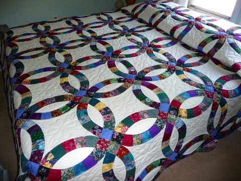 17 Best Amish Wedding Ring Quilts Images On Pinterest Double Amish Spirit Offers Handmade And Patchwork Double Wedding Ring Quilt Along With American King Size Quilts For Online