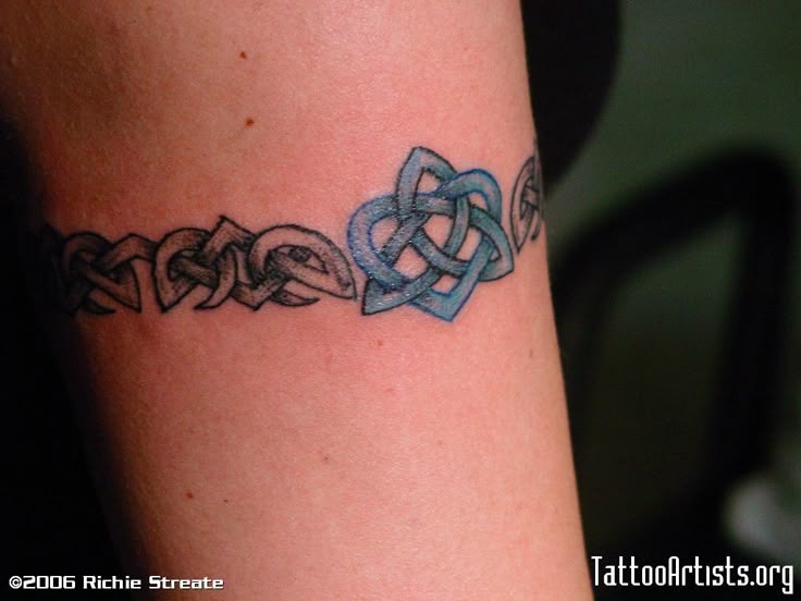 Nice Celtic Band With Knot Nice Celtic Band With Knot