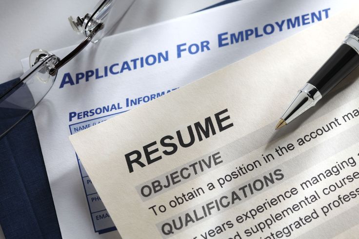 Information on using resume profiles and resume objectives, including which to use, how to write a resume profile, plus examples.