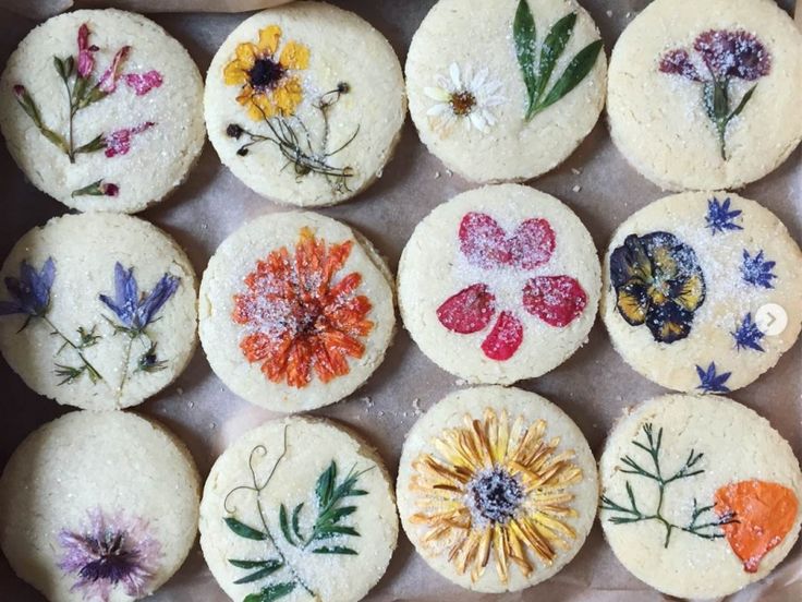 Now You re Cooking With Flowers Flower Cookies Pressed Flowers now-you-re-cooking-with-flowers-flower-cookies-pressed-flowers